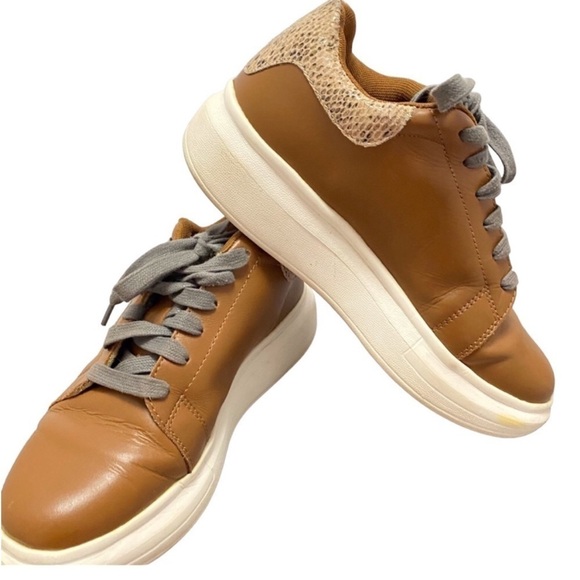 Paloma S Leather Trainer. - Picture 2 of 5